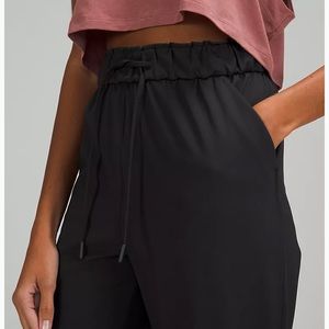 Lululemon stretch high rise 7/8 length pant 25”